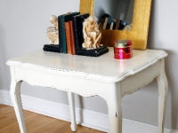 Distressed white table