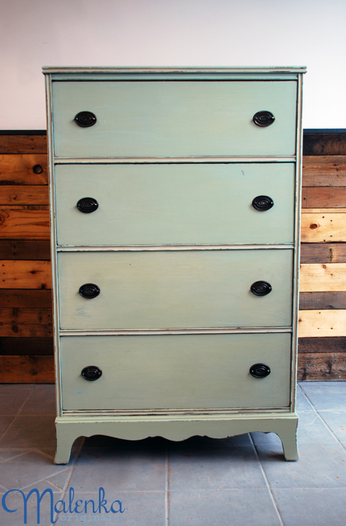 Mint green dresser in Miss Mustard Seed milk paint 